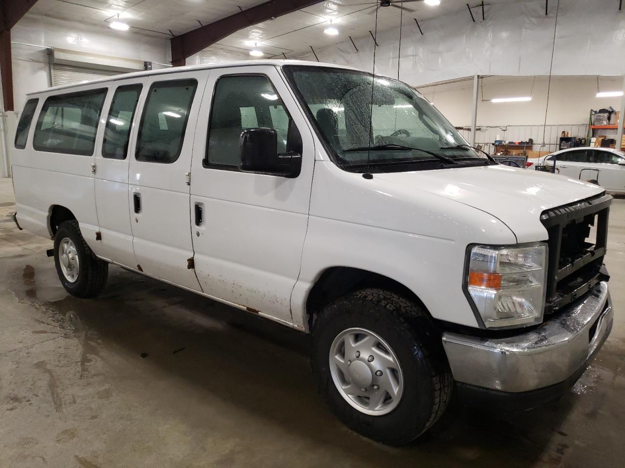 2010 Ford Econoline - Image 4