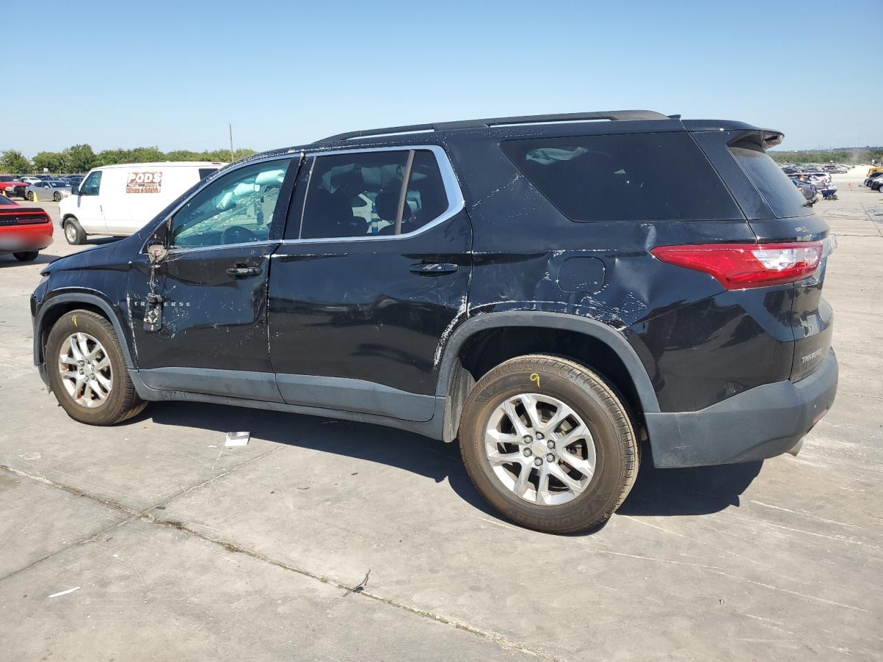 1GNERGKW2KJ222842 2019 Chevrolet Traverse Lt