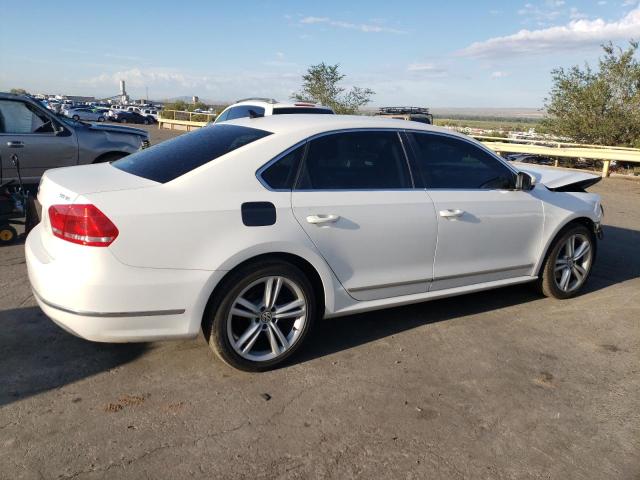  VOLKSWAGEN PASSAT 2013 White