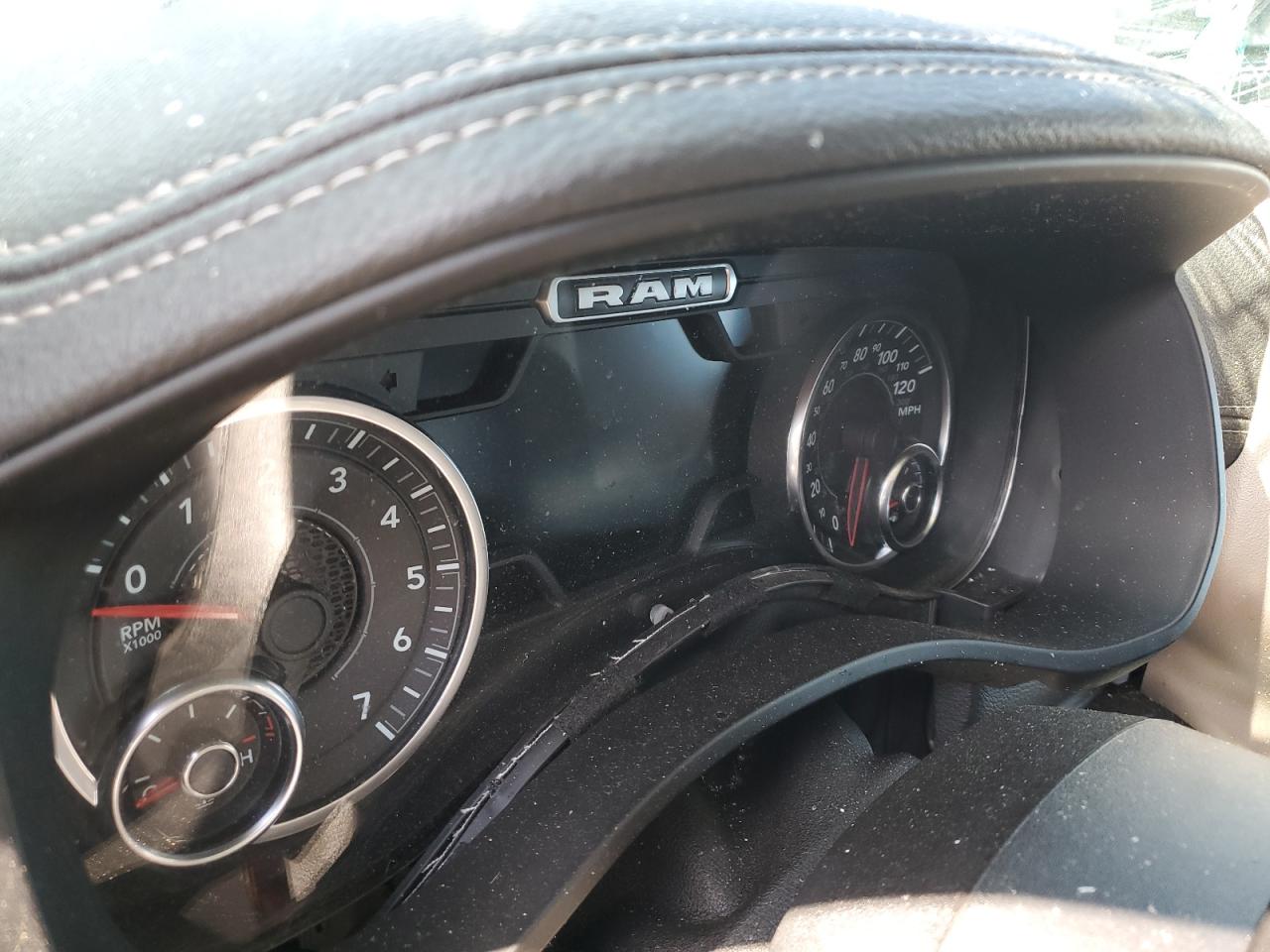 2022 RAM 1500 - Image 9