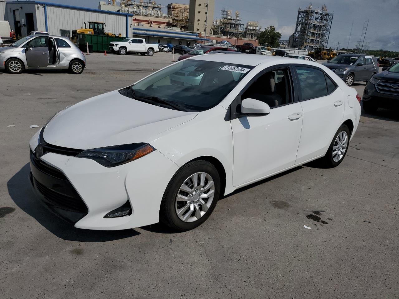 5YFBURHEXJP854891 2018 TOYOTA COROLLA - Image 1