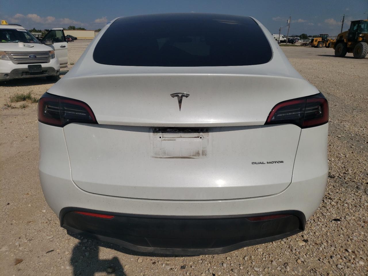 2023 Tesla Model Y VIN: 7SAYGDEE4PA047747 Lot: 71419424