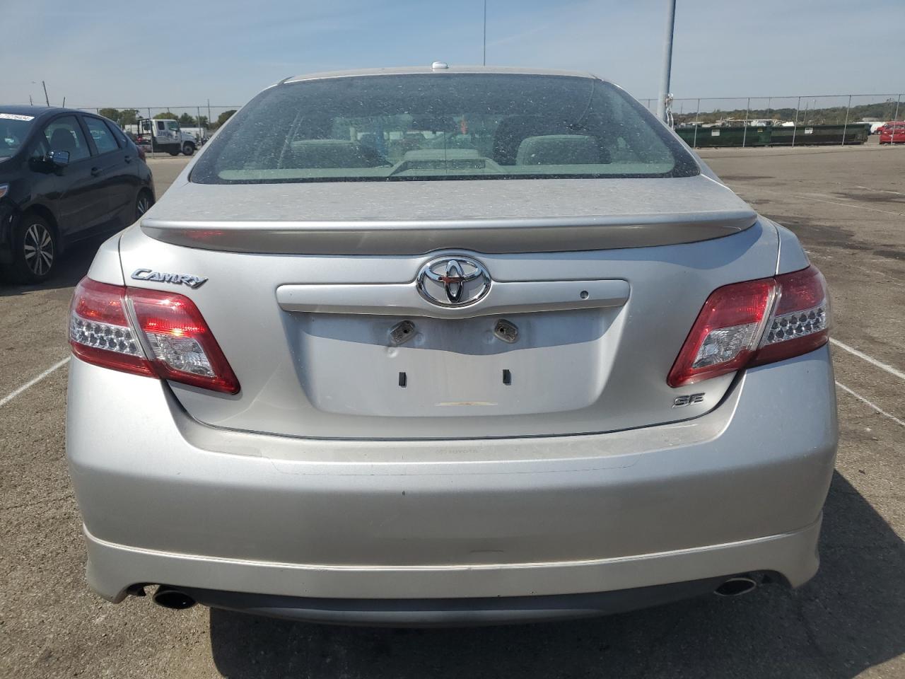 2011 Toyota Camry Base VIN: 4T1BF3EK4BU206450 Lot: 71182514