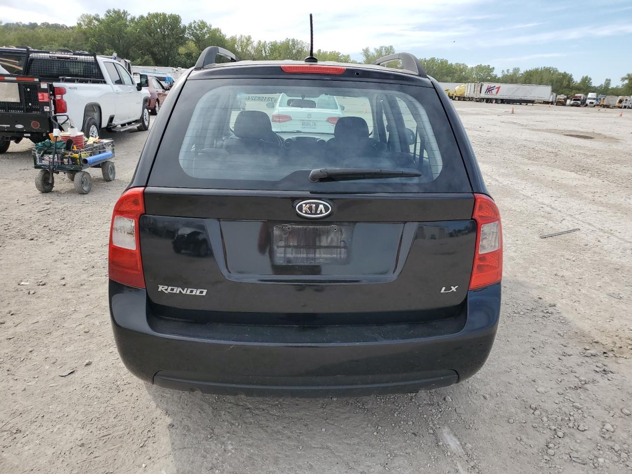 2010 Kia Rondo Lx VIN: KNAHG8C90A7302420 Lot: 73158324