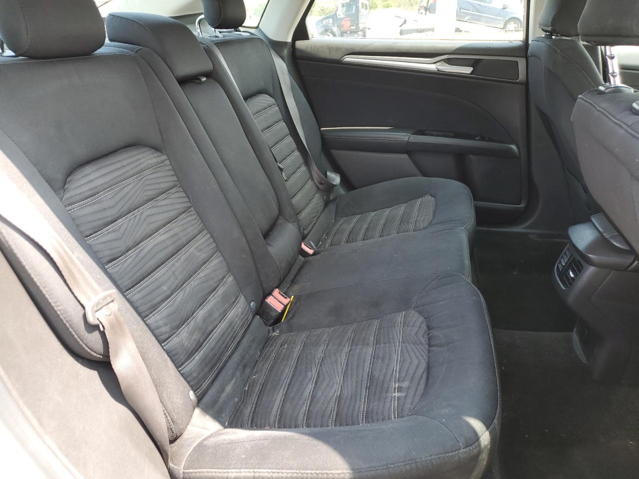 2016 Ford Fusion - Image 10