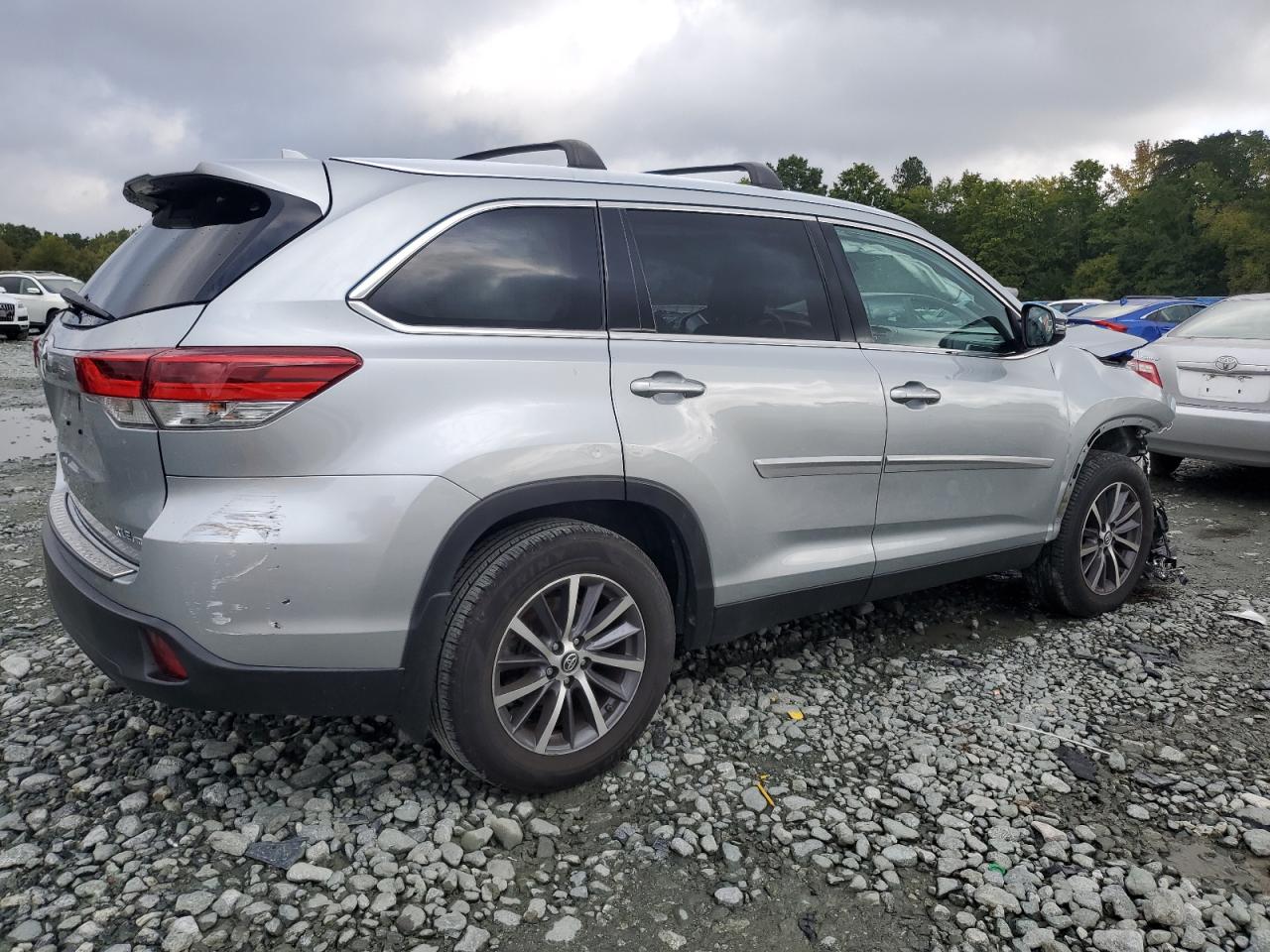 2019 Toyota Highlander Se VIN: 5TDJZRFH7KS563302 Lot: 72828024