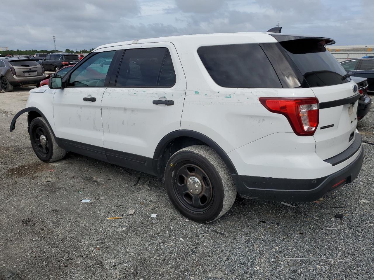 1FM5K8AR0JGA20992 2018 FORD EXPLORER - Image 2