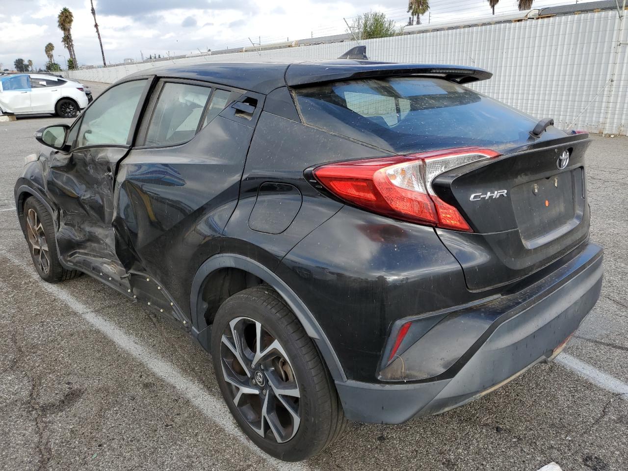 VIN NMTKHMBX4JR012202 2018 TOYOTA C-HR no.2