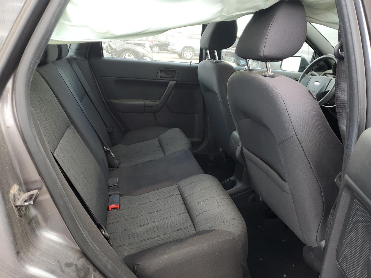 1FAHP3FNXBW143367 2011 Ford Focus Se
