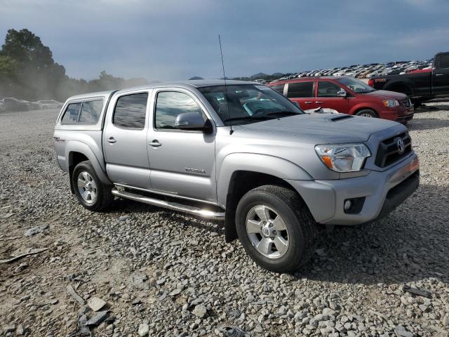  TOYOTA TACOMA 2015 Сріблястий