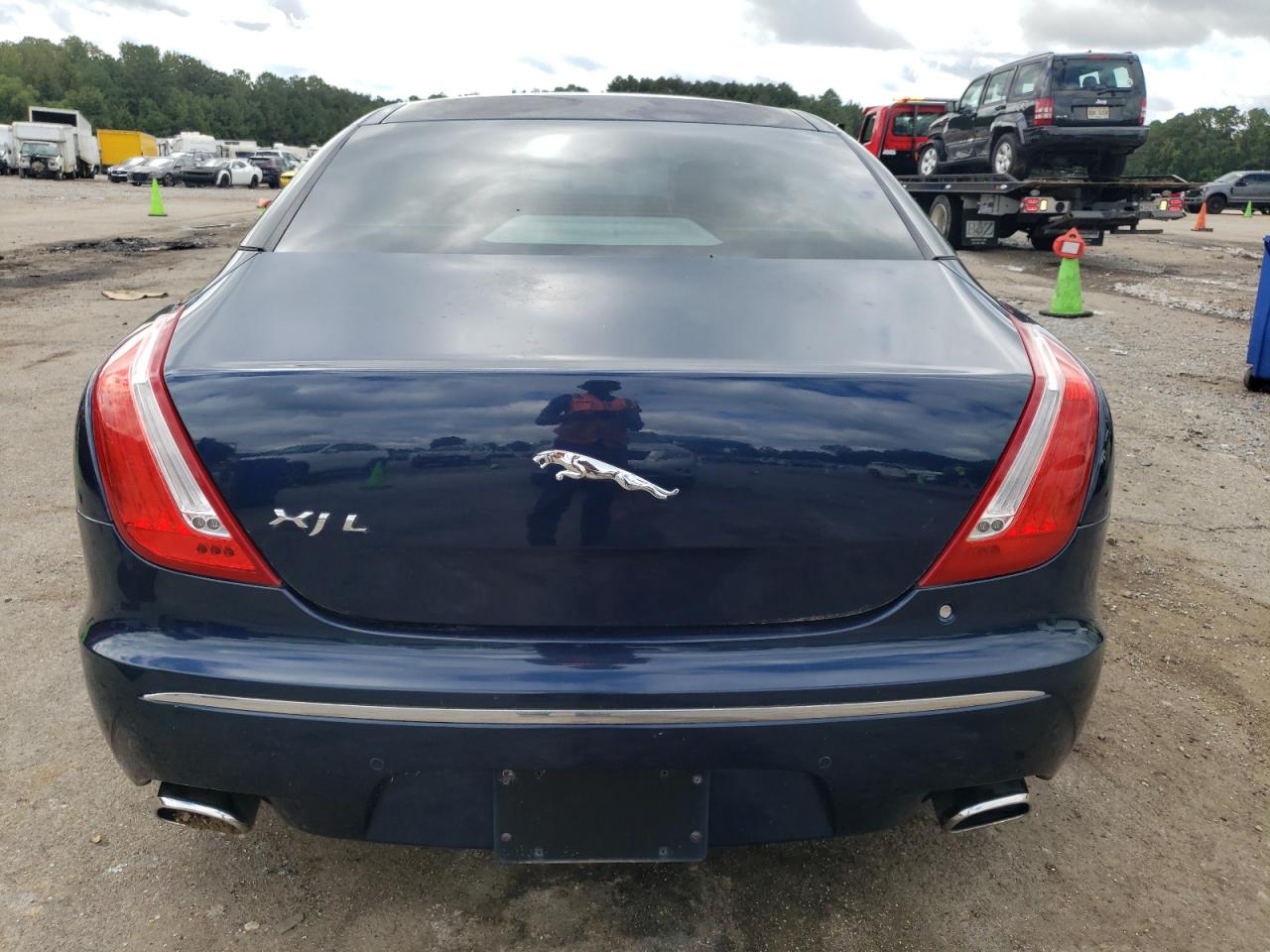 2011 Jaguar Xjl Supercharged VIN: SAJWA2GE9BMV02443 Lot: 71377514