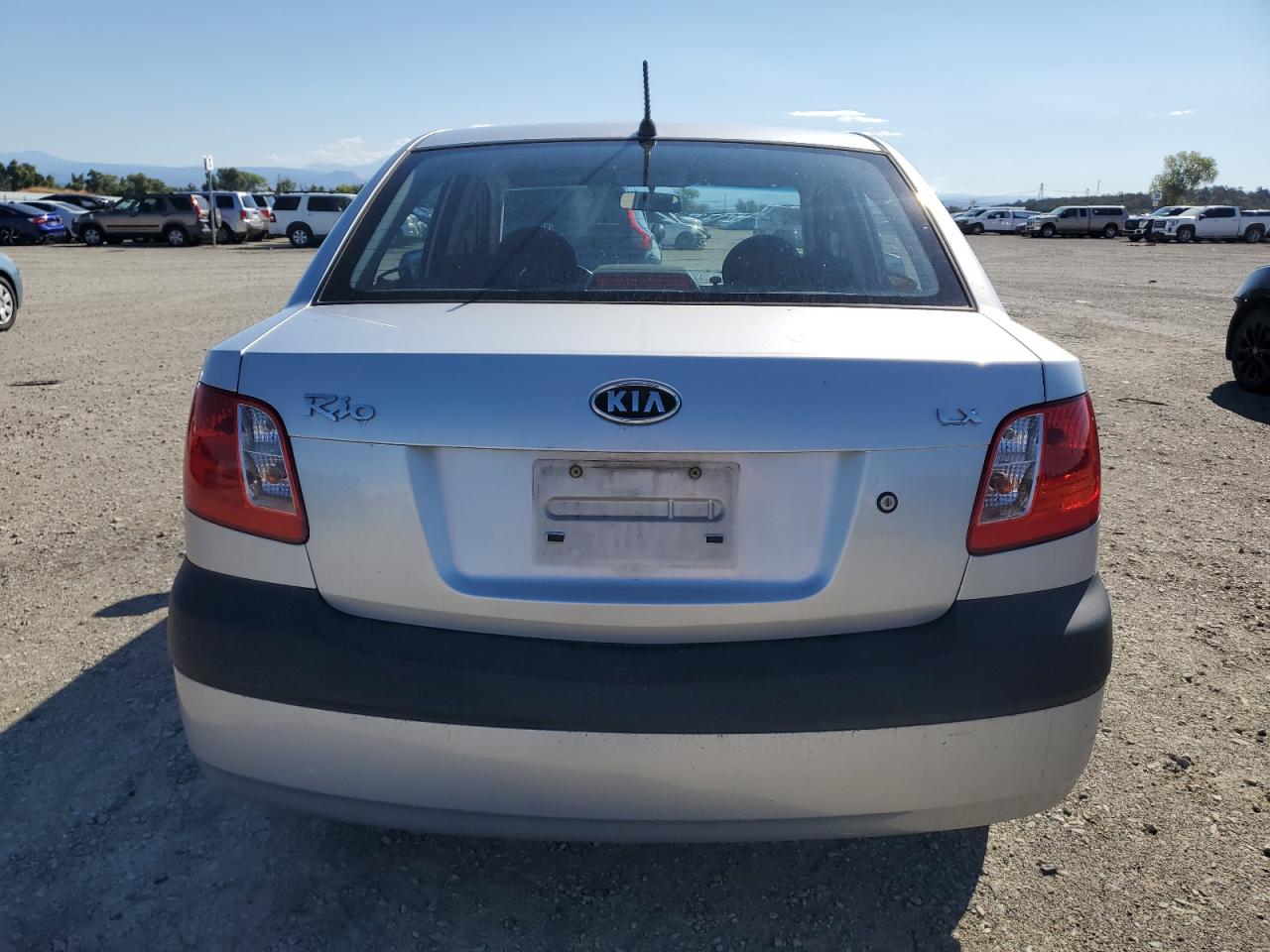 2008 Kia Rio Base VIN: KNADE123186367821 Lot: 71311154