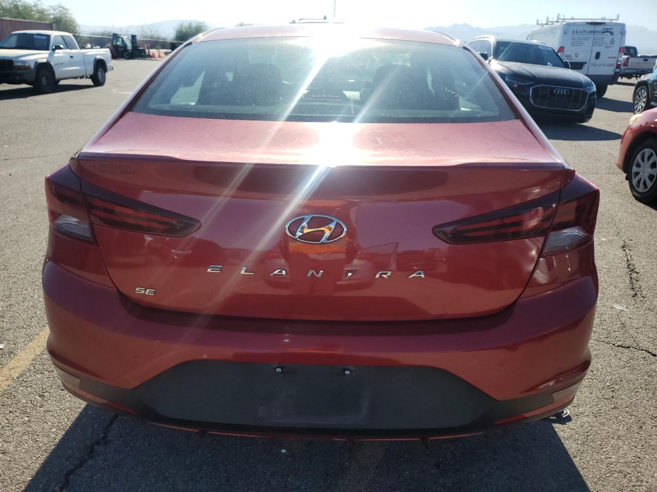 2019 Hyundai Elantra Se VIN: 5NPD74LFXKH458316 Lot: 73518204