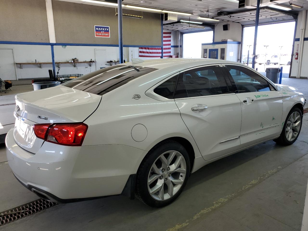 2G1145S30H9124695 2017 Chevrolet Impala Premier