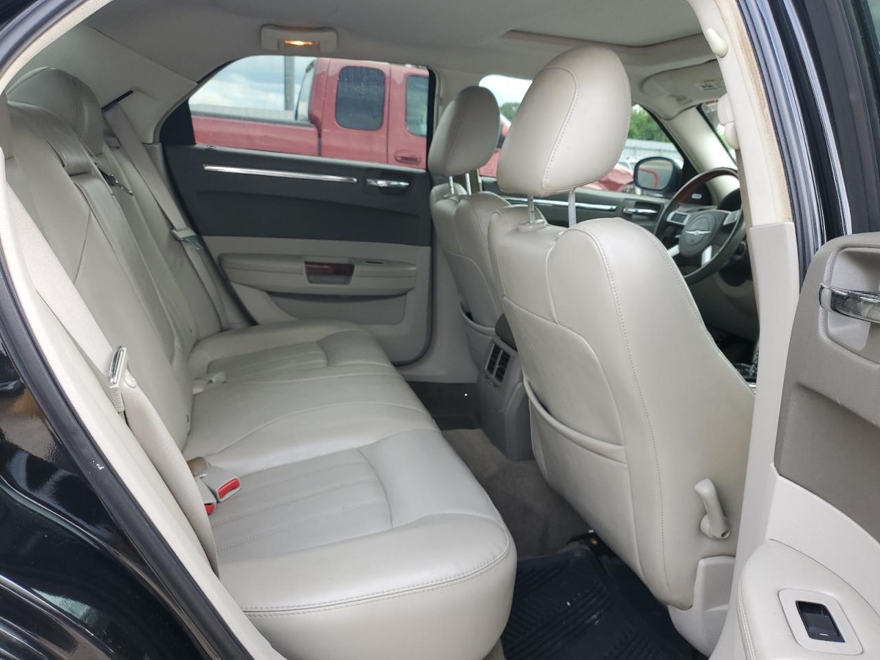 2008 Chrysler 300C VIN: 2C3KA63H38H281359 Lot: 70210504