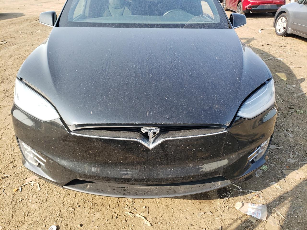 5YJXCDE24JF088805 2018 Tesla Model X