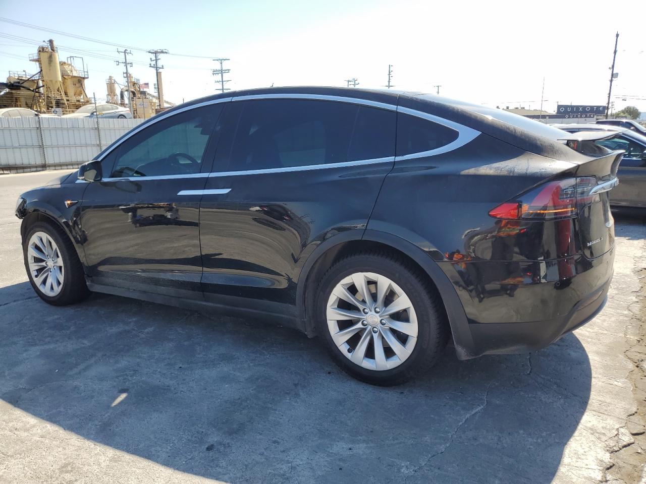 VIN 5YJXCDE29JF141160 2018 TESLA MODEL X no.2