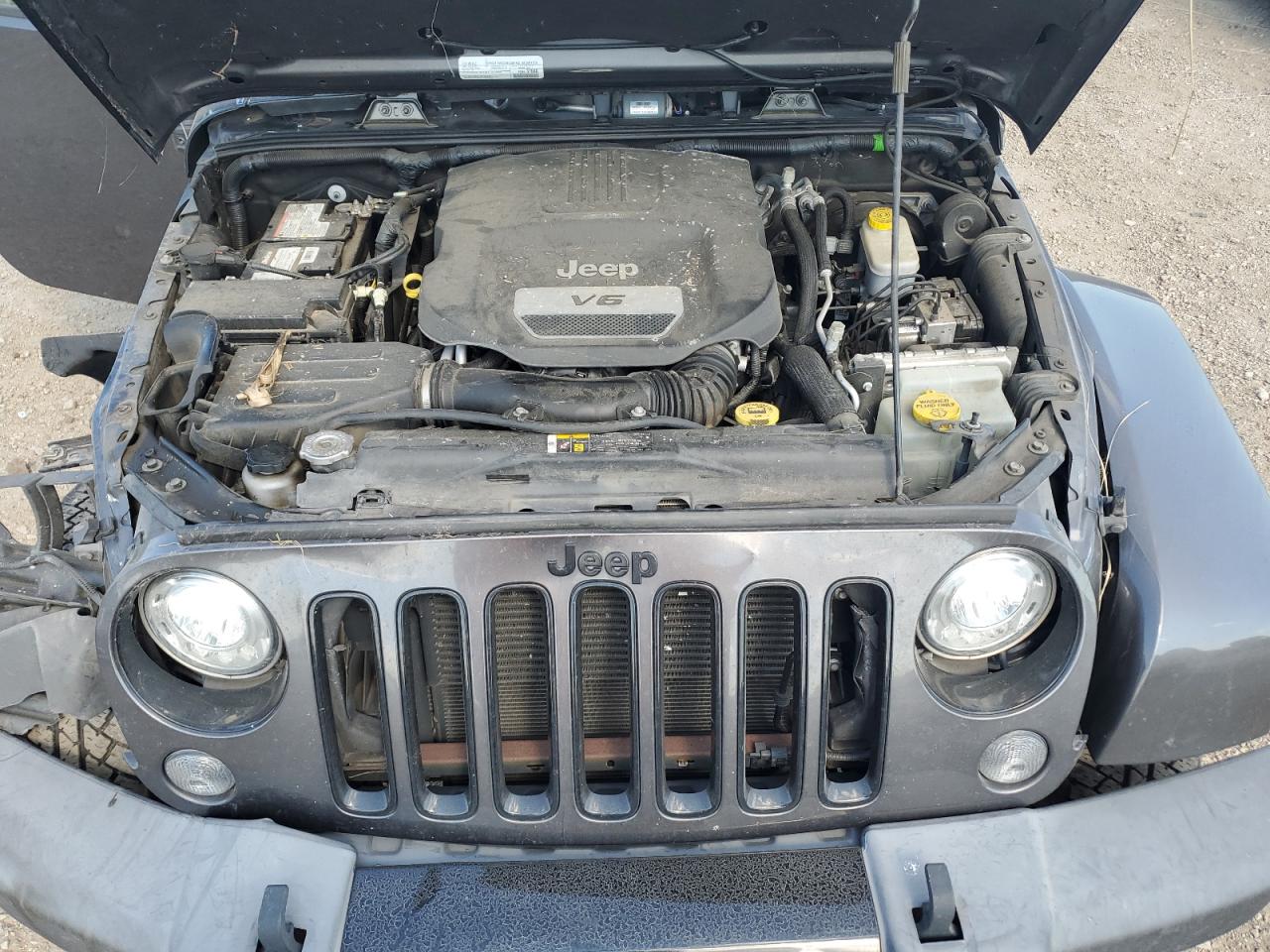 1C4BJWEG1JL848998 2018 Jeep Wrangler Unlimited Sahara