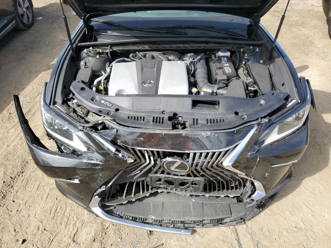 2019 Lexus ES - Image 11