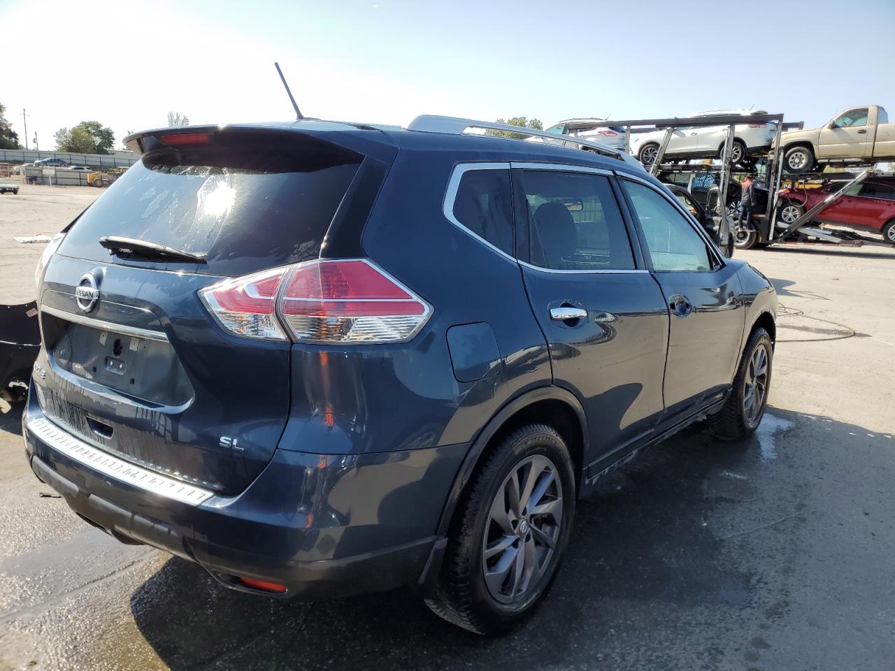 2016 Nissan Rogue - Image 3