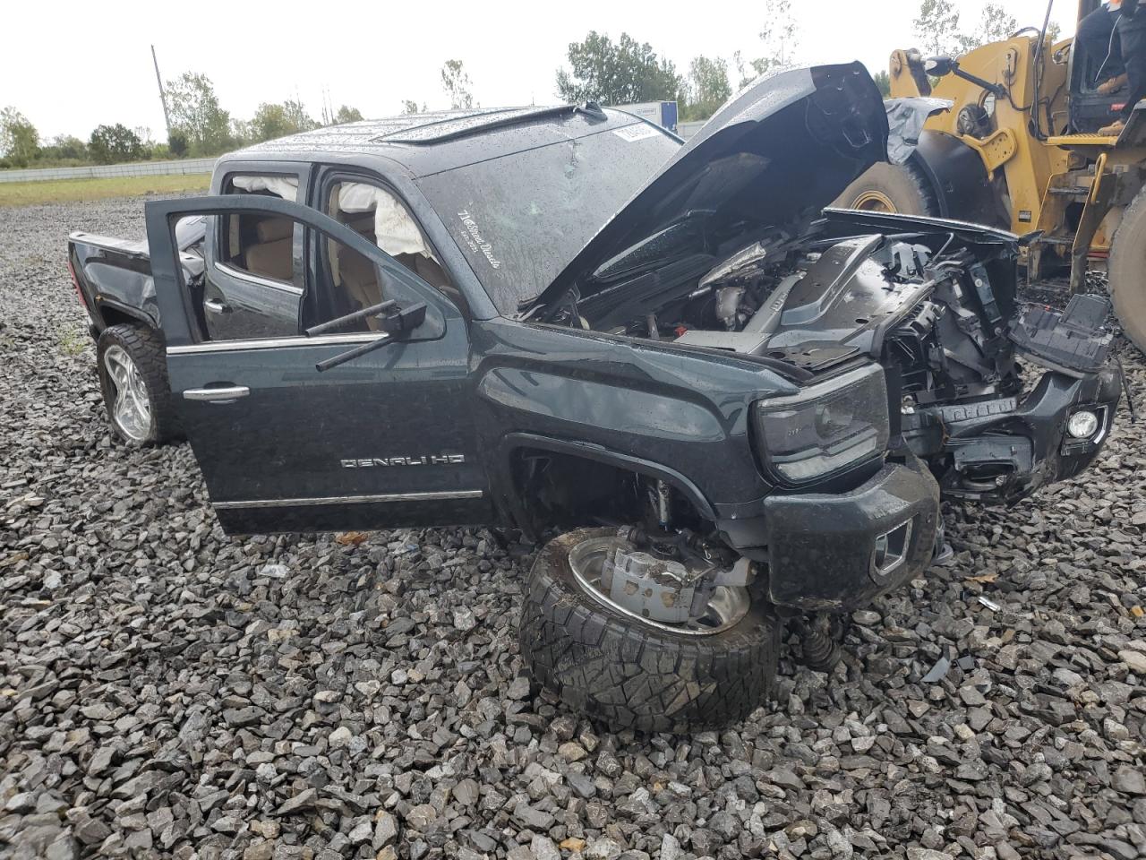 2018 GMC Sierra - Image 4