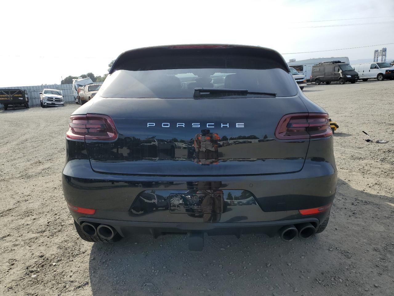 WP1AF2A54HLB61484 2017 Porsche Macan Turbo