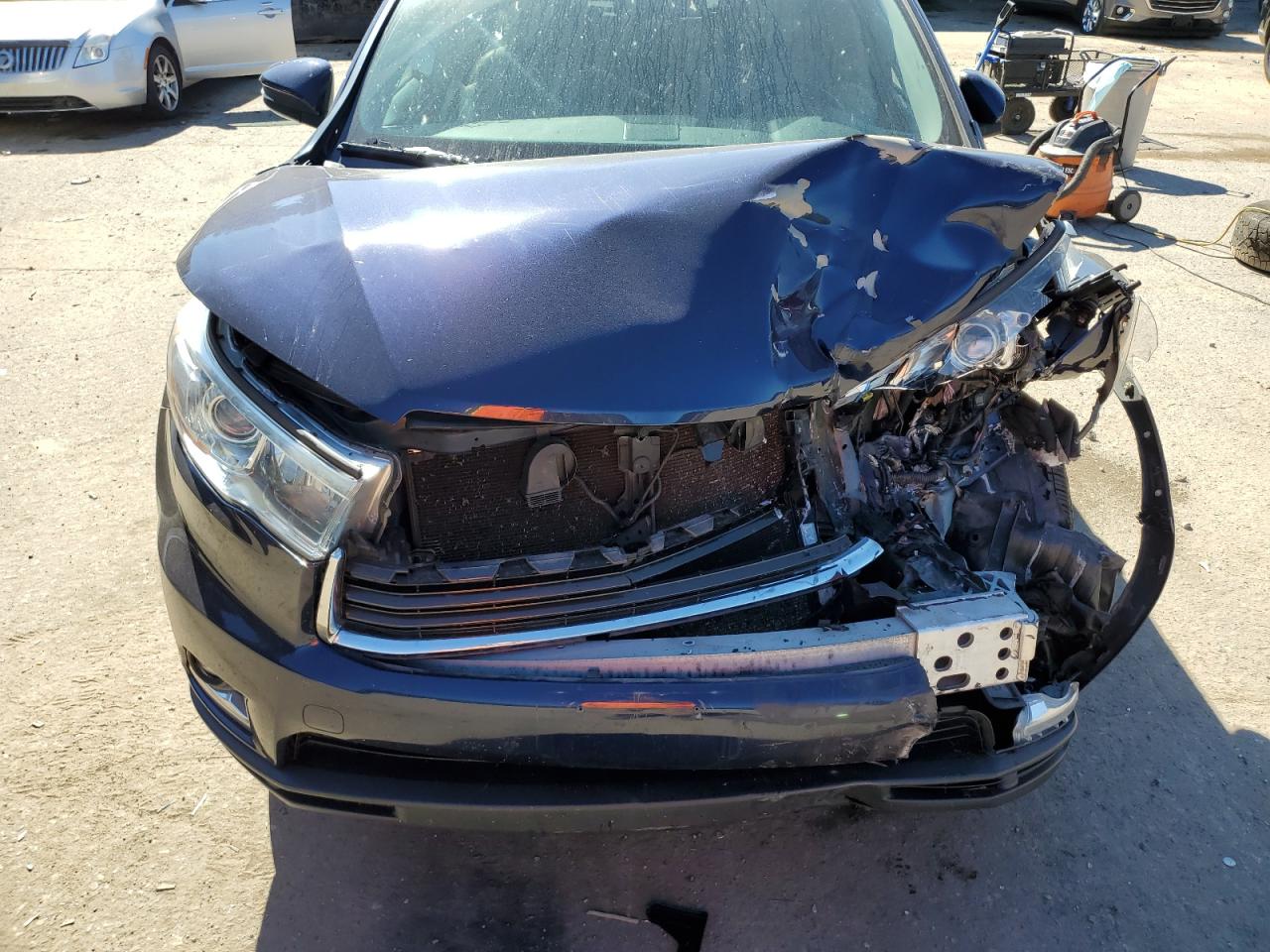 5TDDKRFH0ES013879 2014 Toyota Highlander Limited