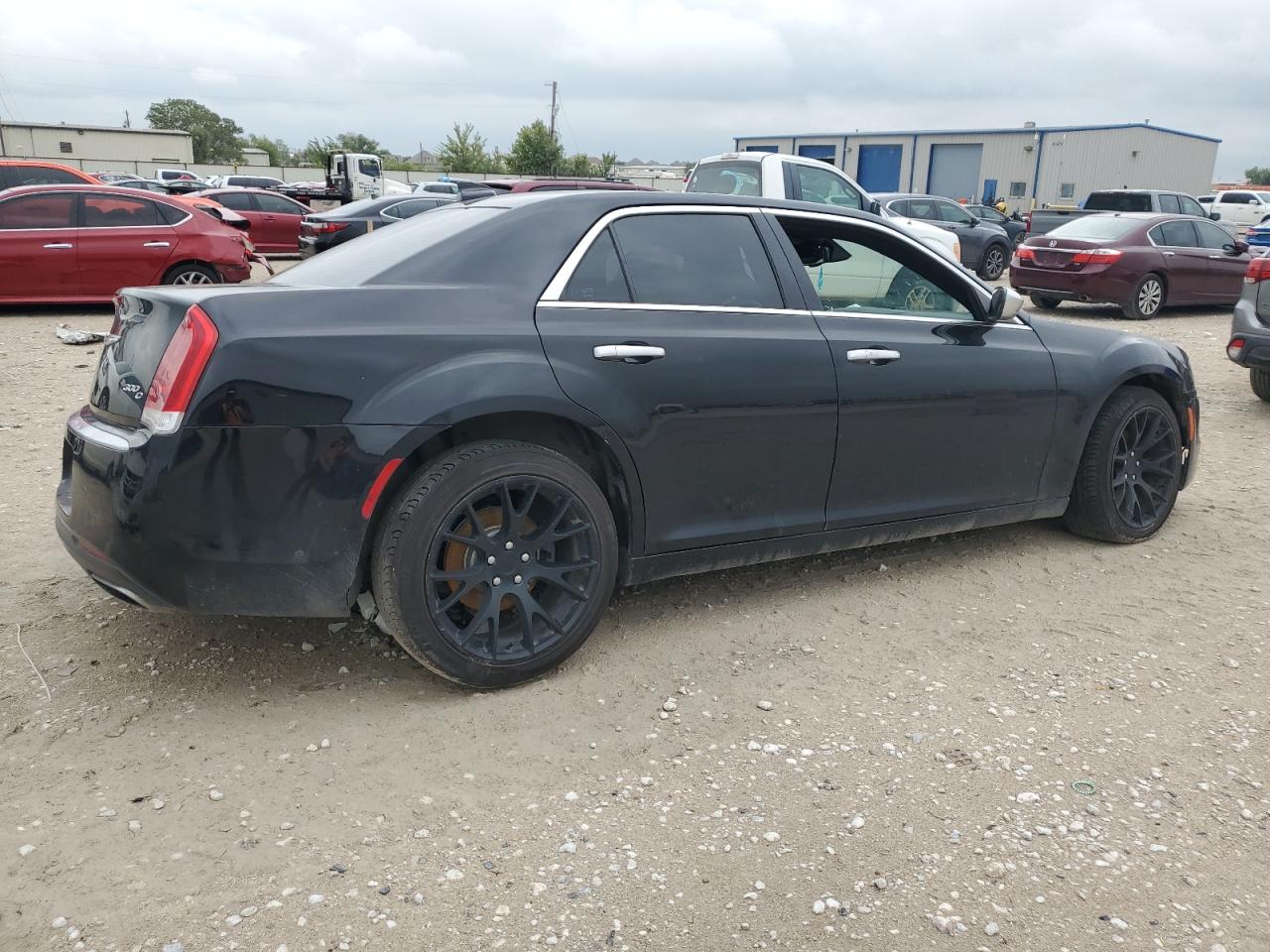 2018 Chrysler 300 - Image 3