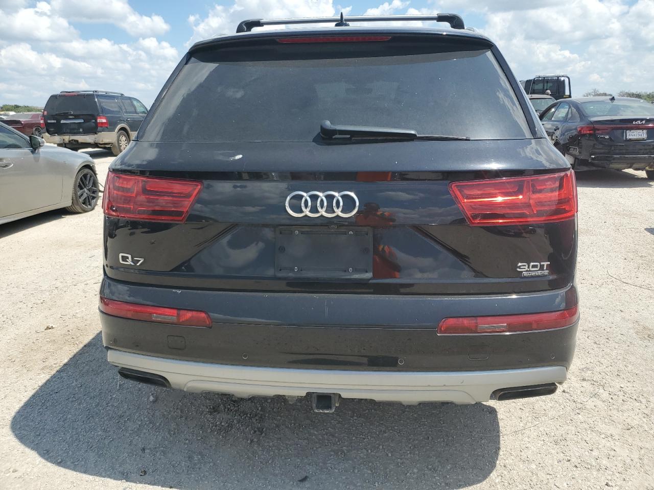 WA1VAAF79JD034875 2018 Audi Q7 Prestige