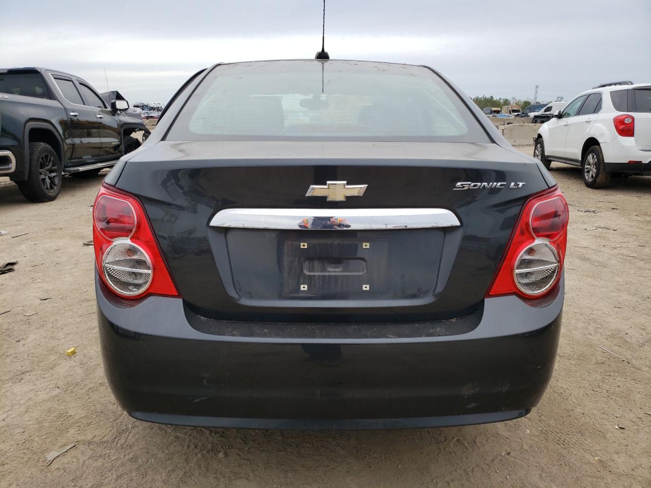 1G1JC5SH1F4213593 2015 Chevrolet Sonic Lt