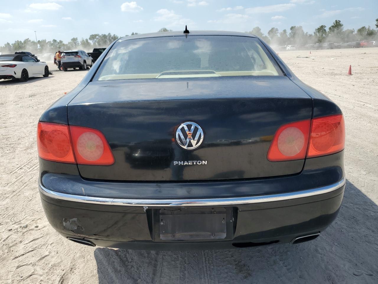 WVWAF03D658003589 2005 Volkswagen Phaeton 4.2