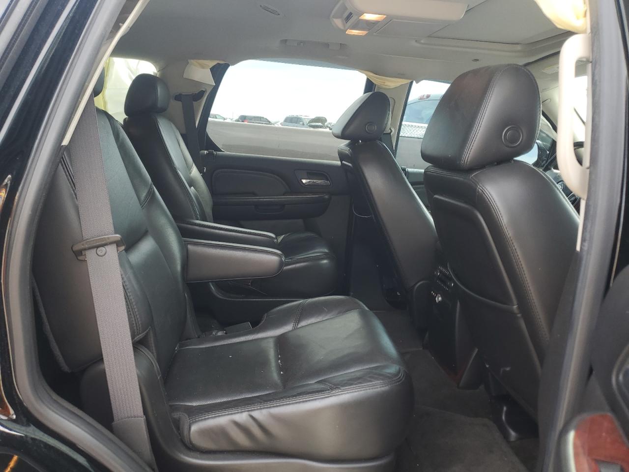 2007 Cadillac Escalade Luxury VIN: 1GYEC63837R39305 Lot: 69929354