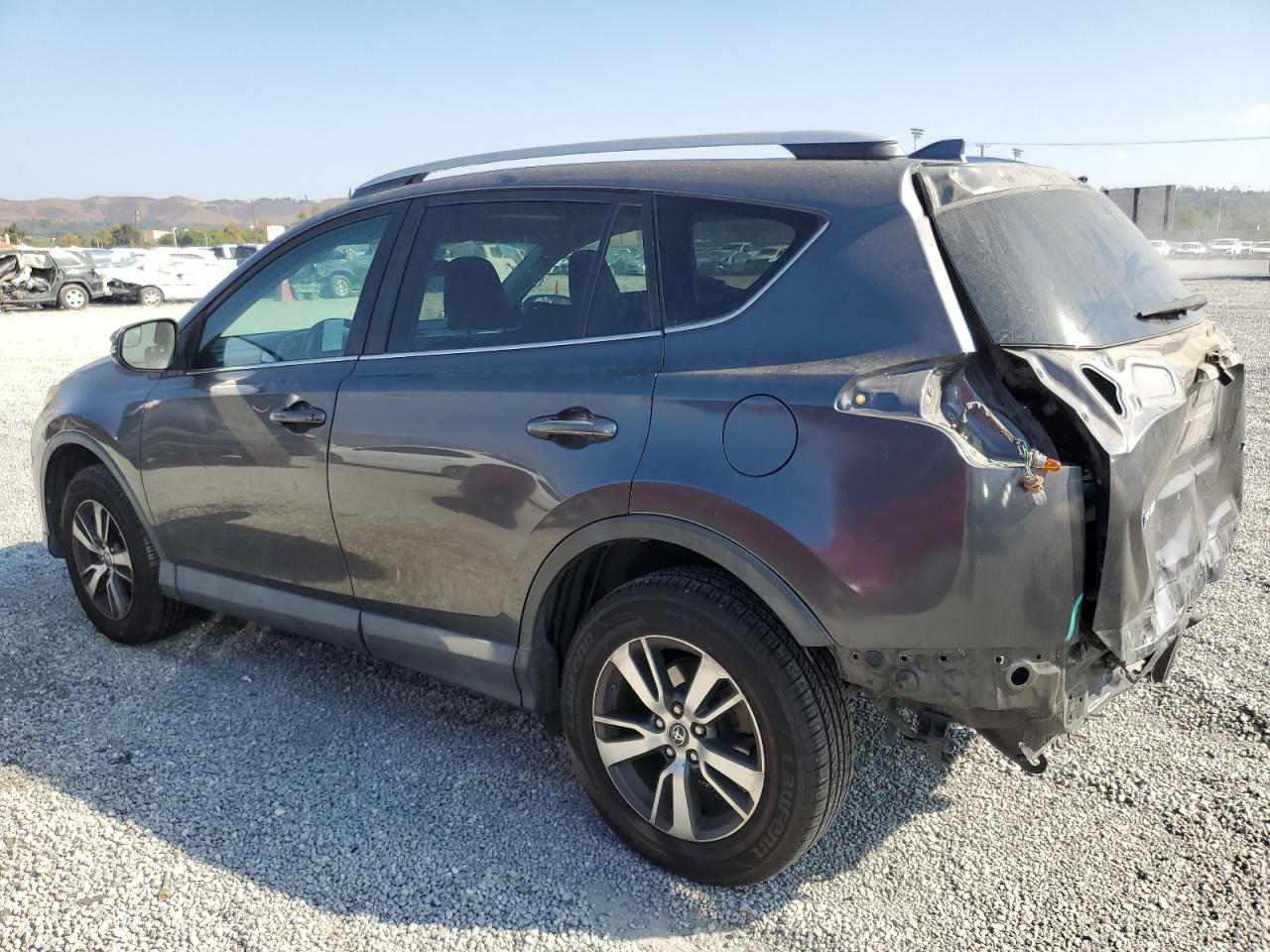 2T3WFREV4GW311969 2016 TOYOTA RAV 4 - Image 2