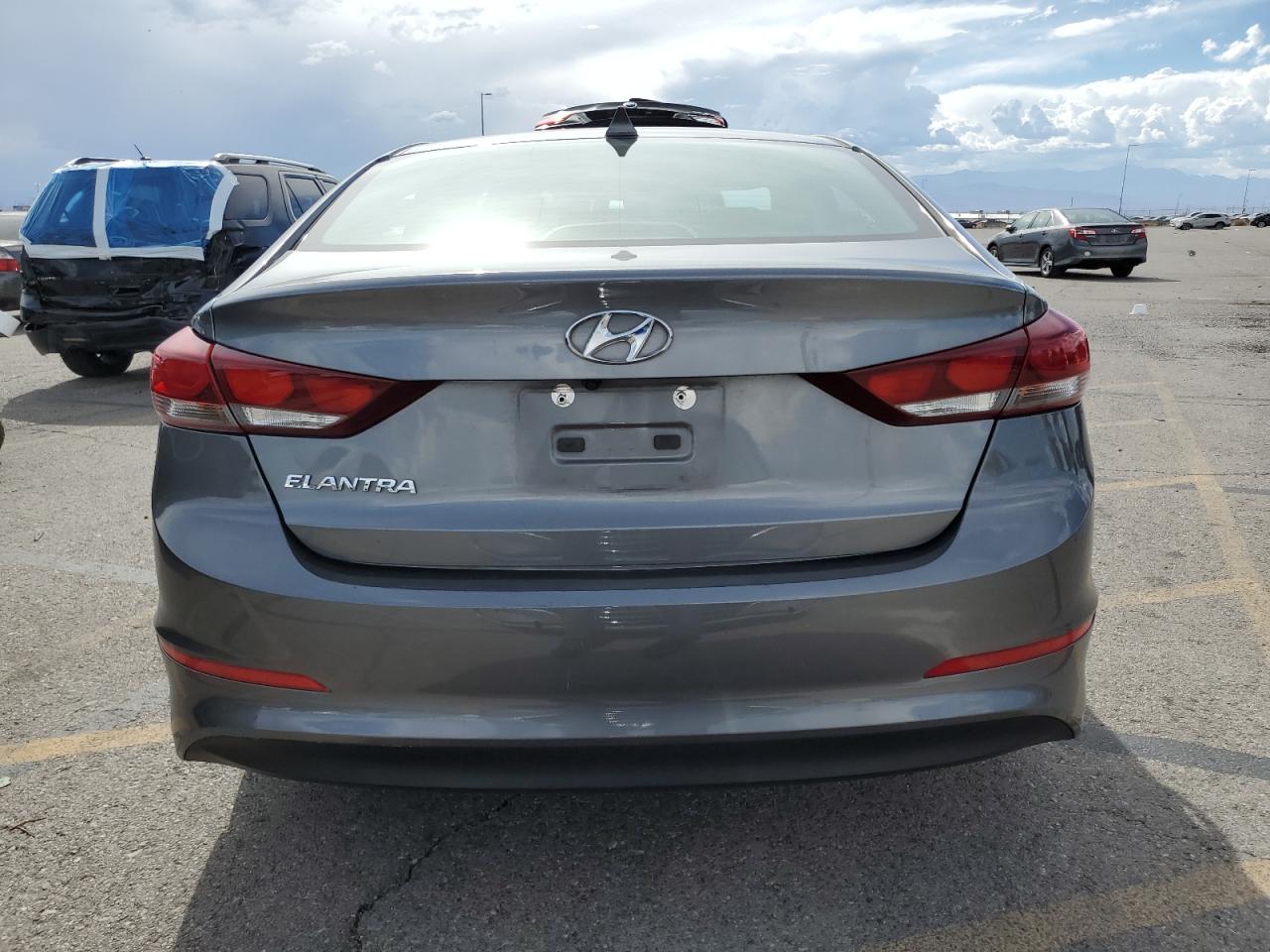 5NPD84LF0JH264065 2018 Hyundai Elantra Sel