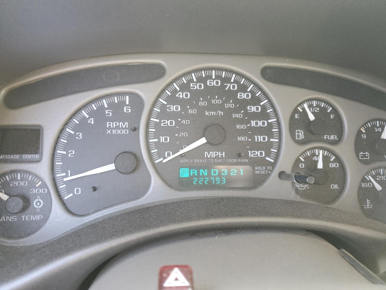 2002 GMC Yukon - Image 9