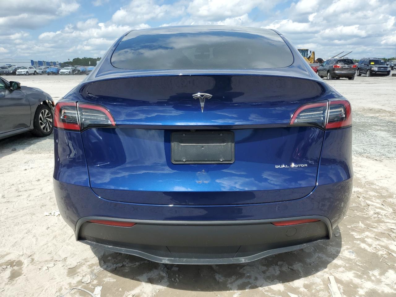 7SAYGDEE1PA094721 2023 Tesla Model Y