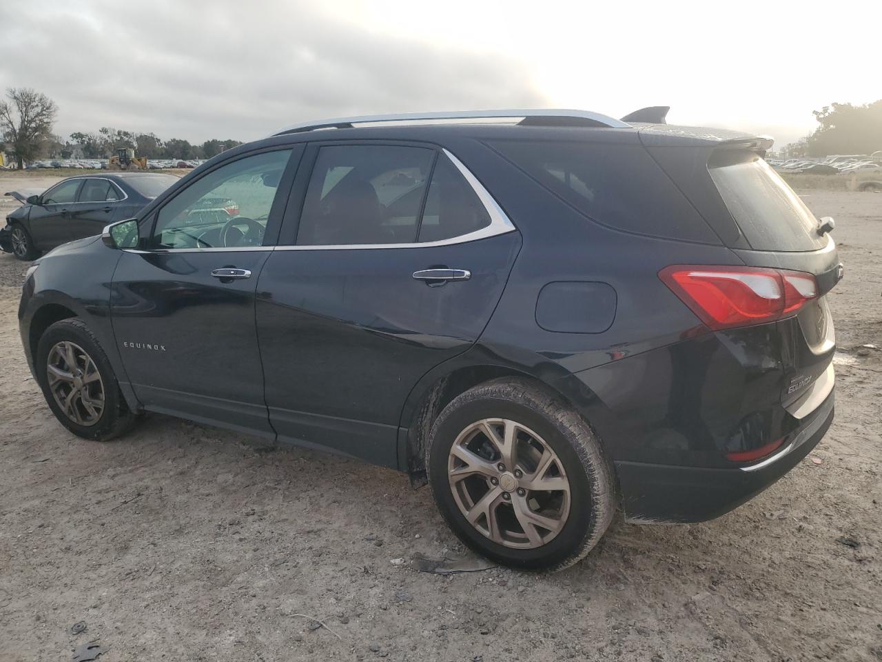 3GNAXXEV2LS688181 2020 CHEVROLET EQUINOX - Image 2