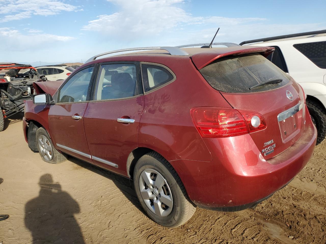 JN8AS5MV9FW751884 2015 NISSAN ROGUE - Image 2