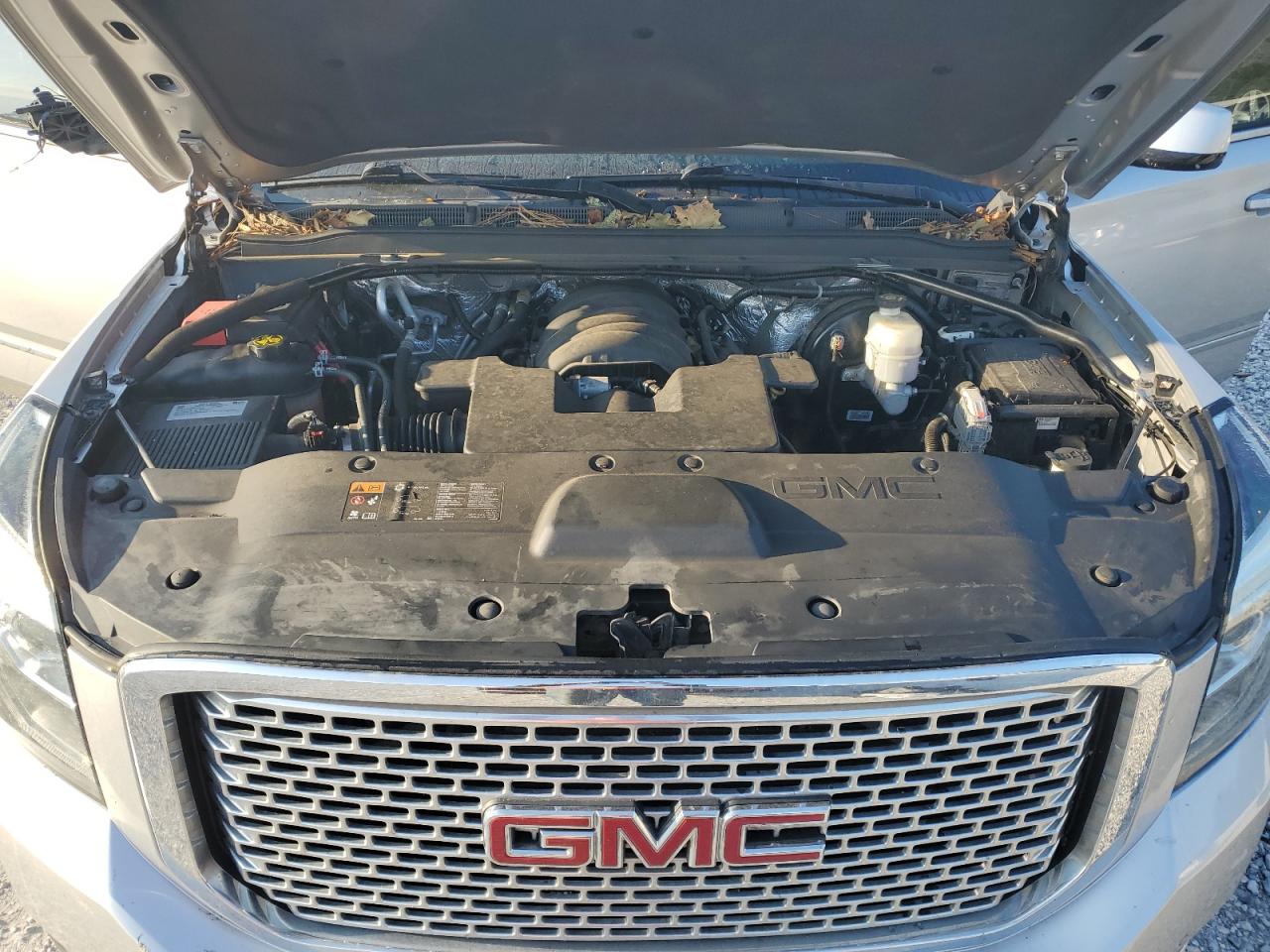 1GKS2CKJ0GR374385 2016 GMC Yukon Denali