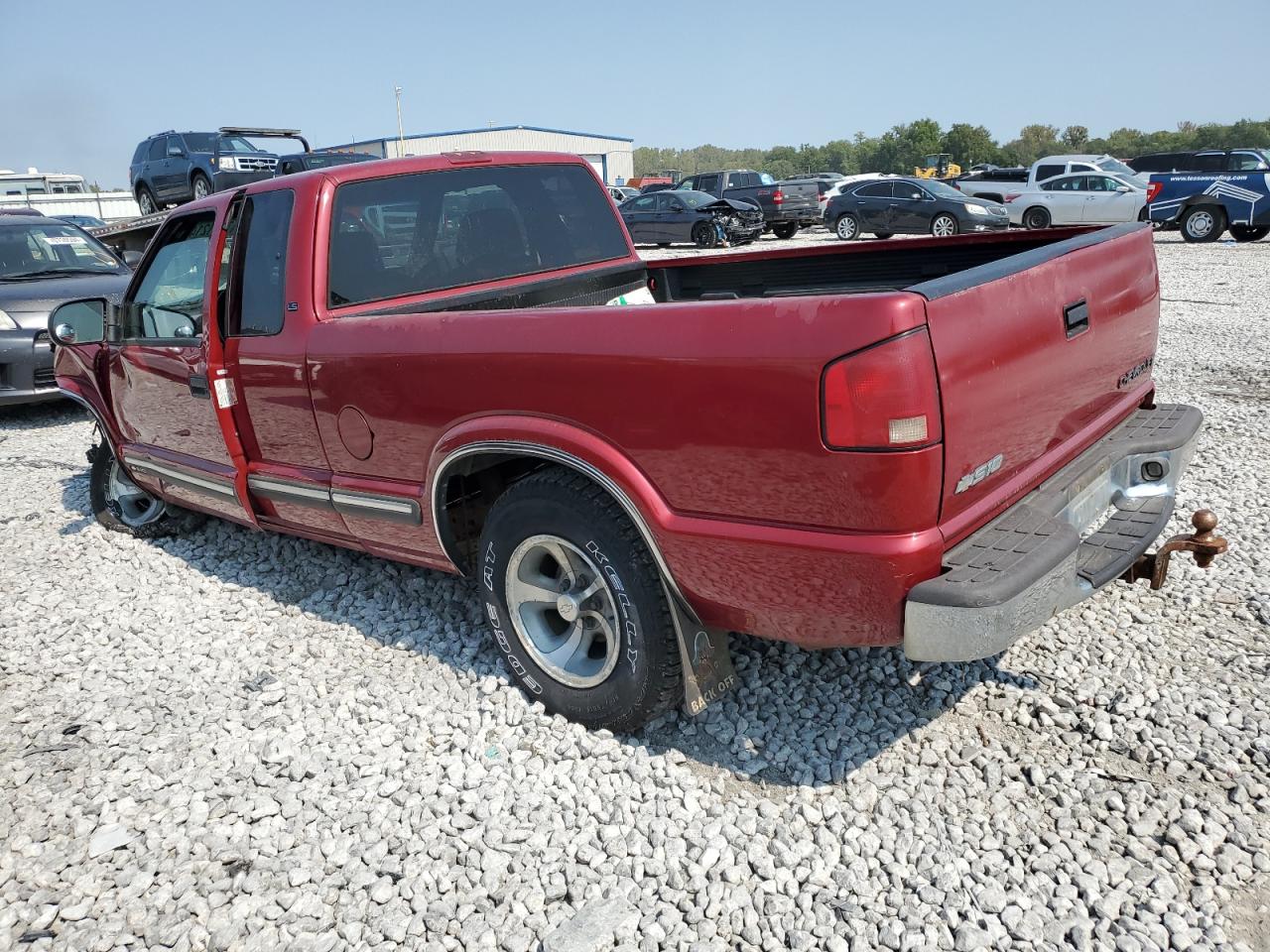 2002 Chevrolet S-10 Pickup - Image 2