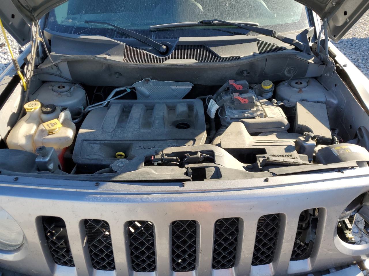 2015 Jeep Liberty (Patriot) - Image 12