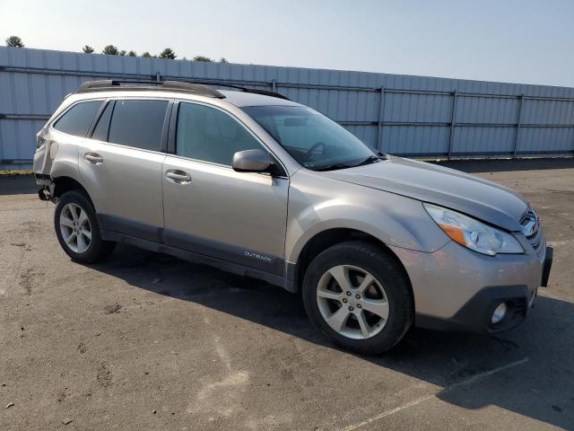 Паркетники SUBARU OUTBACK 2014 Золотий