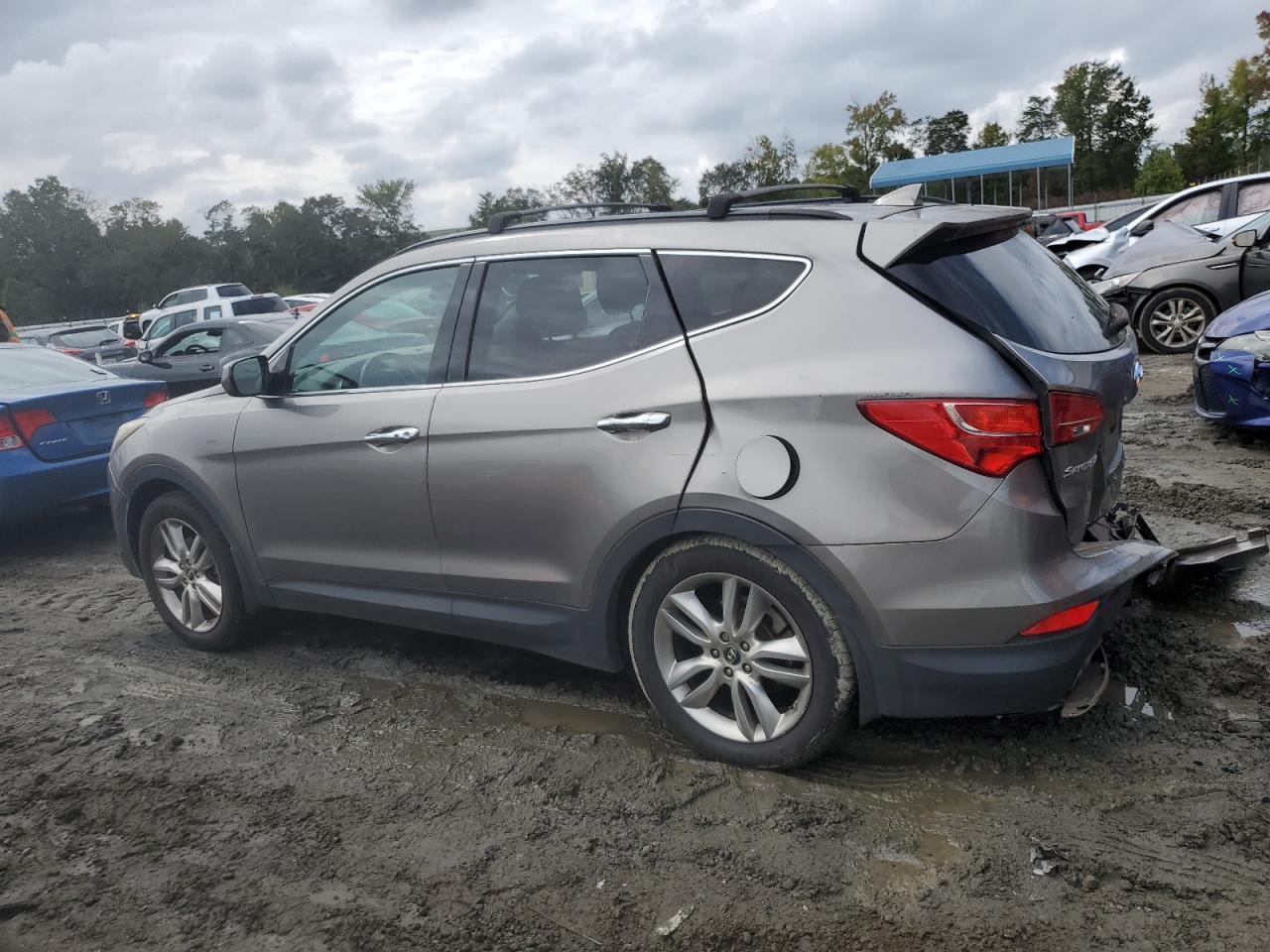 2013 Hyundai Santa Fe - Image 2