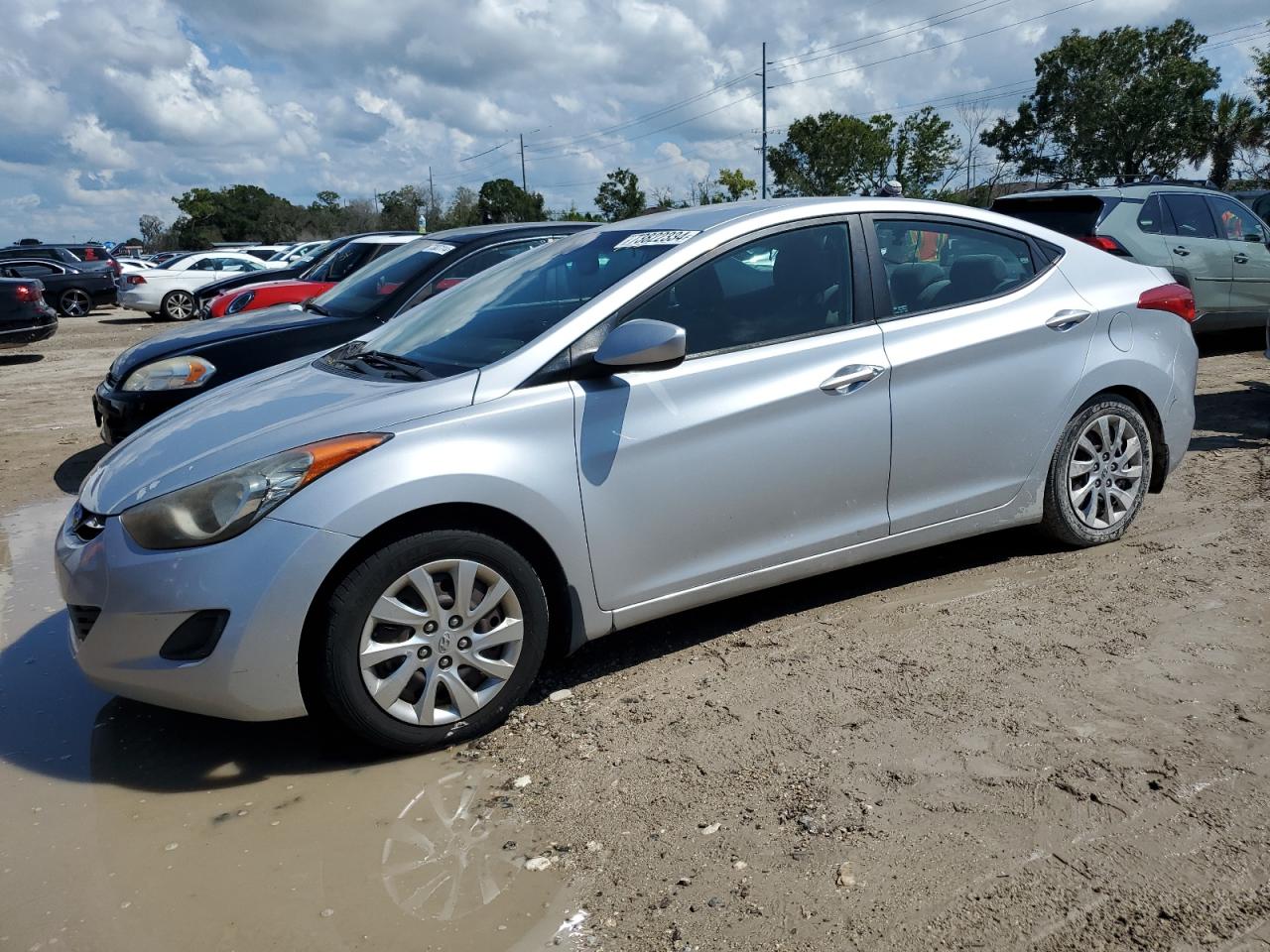 2013 Hyundai Elantra - Image 1