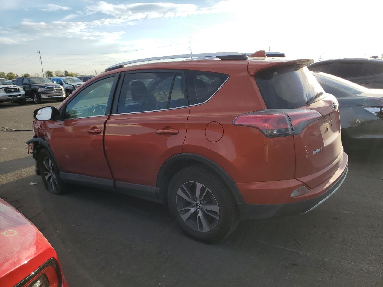 VIN JTMWFREV0GJ077733 2016 TOYOTA RAV4 no.2