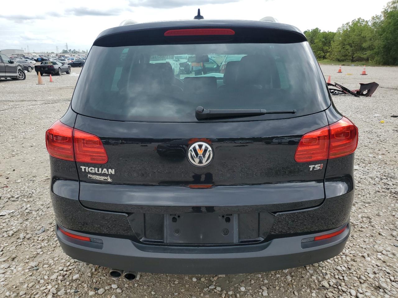 WVGRV7AX6HK030175 2017 Volkswagen Tiguan Wolfsburg