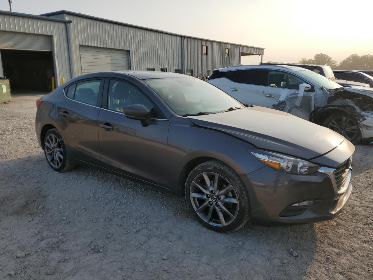 2018 Mazda 3 - Image 4