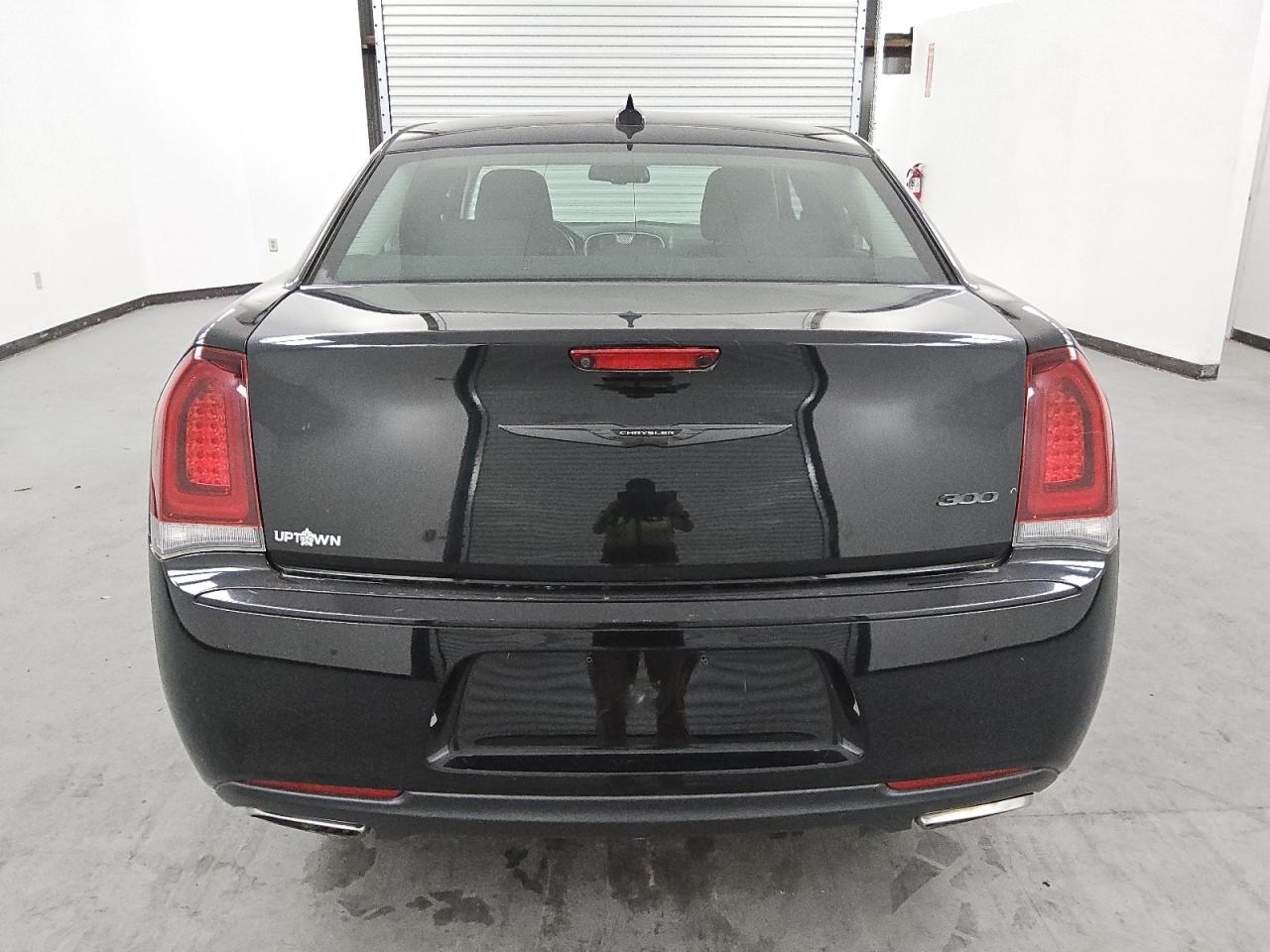 2020 Chrysler 300 Touring VIN: 2C3CCAAG8LH234610 Lot: 70520214