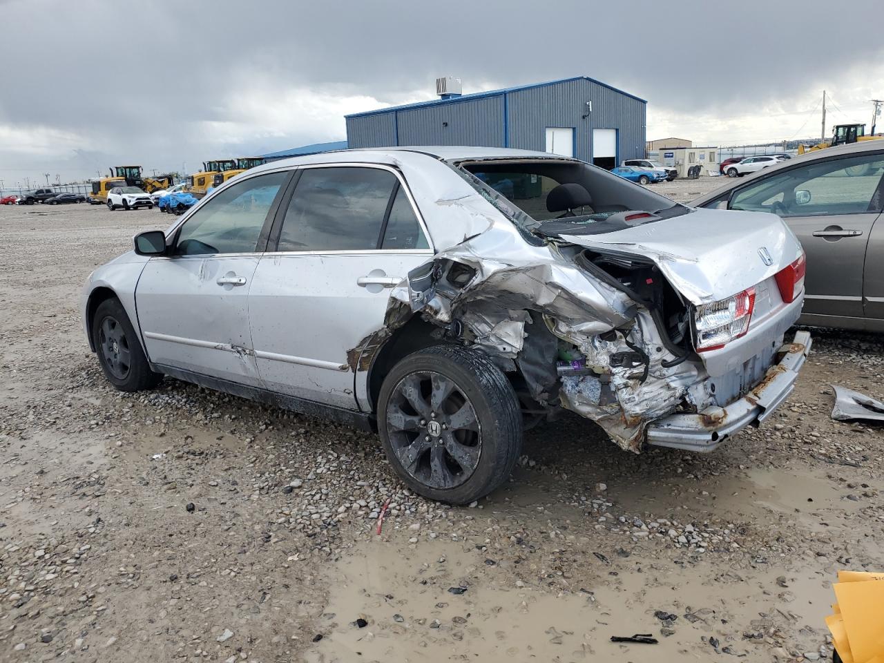 2004 Honda Accord - Image 2