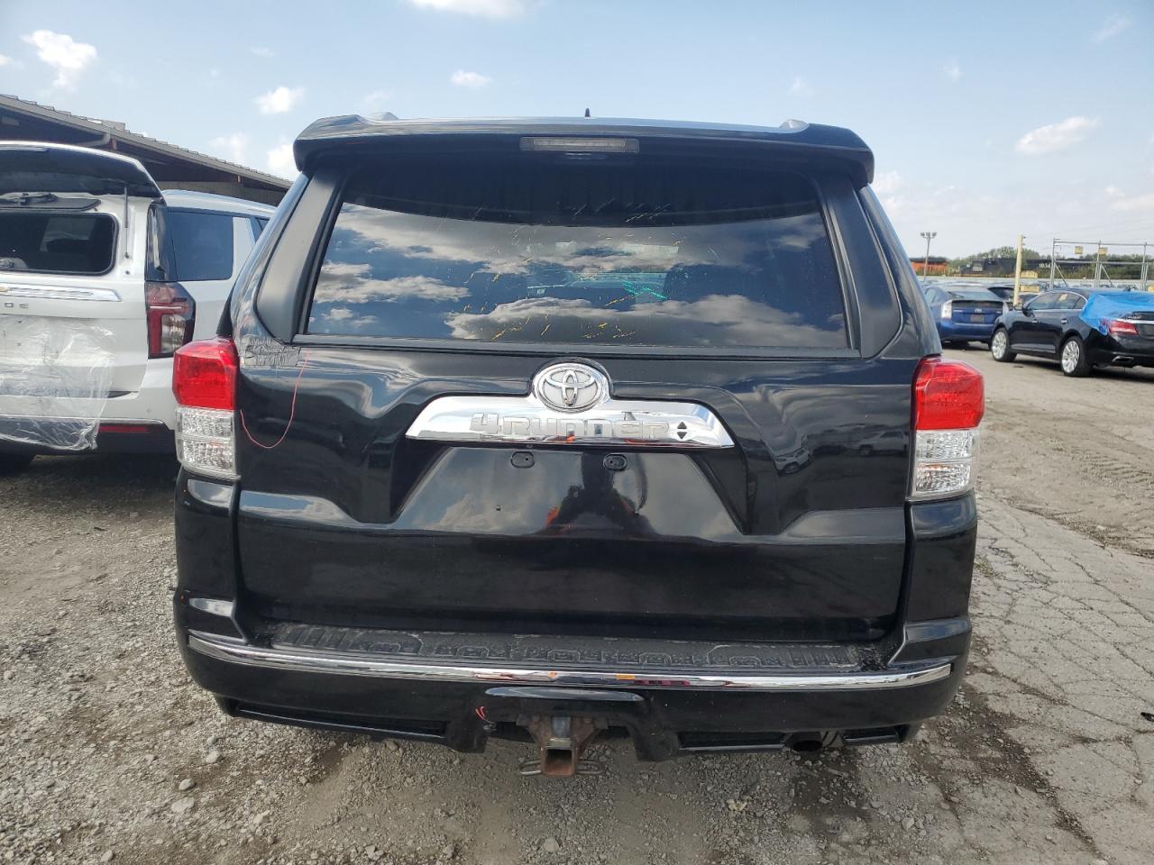 JTEBU5JR8B5052808 2011 Toyota 4Runner Sr5